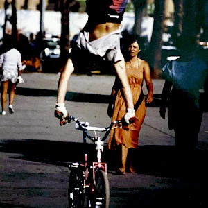 Handstand am Strand, 1985