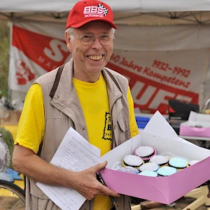 Dieter with cake