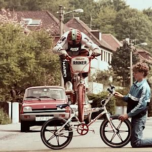 Bunnyhopping in 1982 over Thomas' bike from Chicago